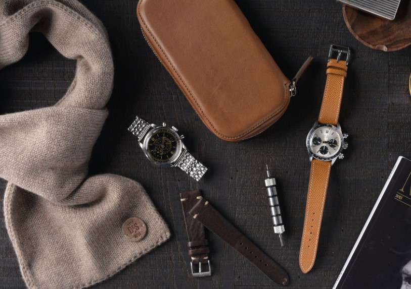 Top 5 Men's Travel Accessories