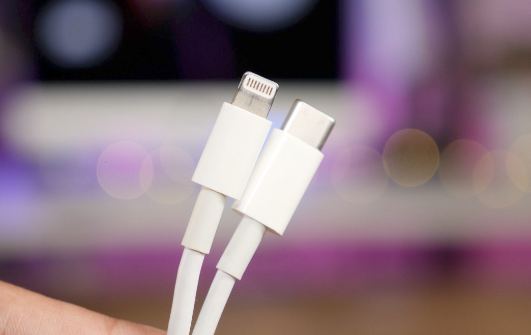 iPhone Charging Cables Will Be Type-C